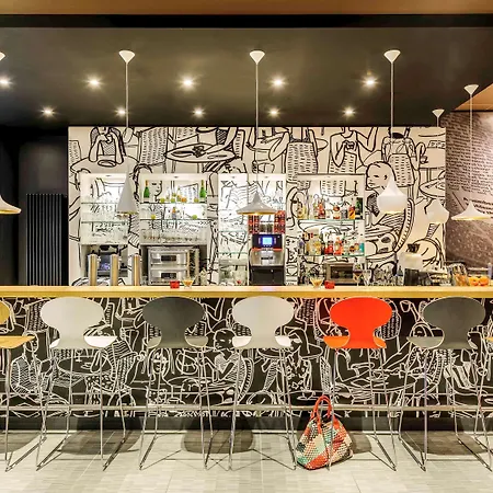 Ibis Hauptbahnhof 3* Berlín