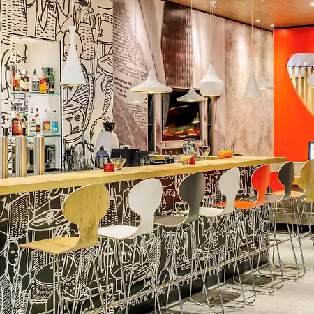 Ibis Hauptbahnhof Hotell